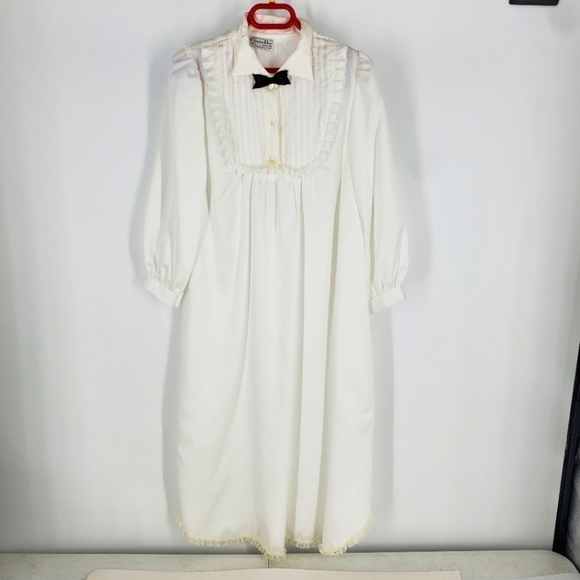 Christian Dior Vintage 100% Polyester Youth Nightgown Set Size 6 White
